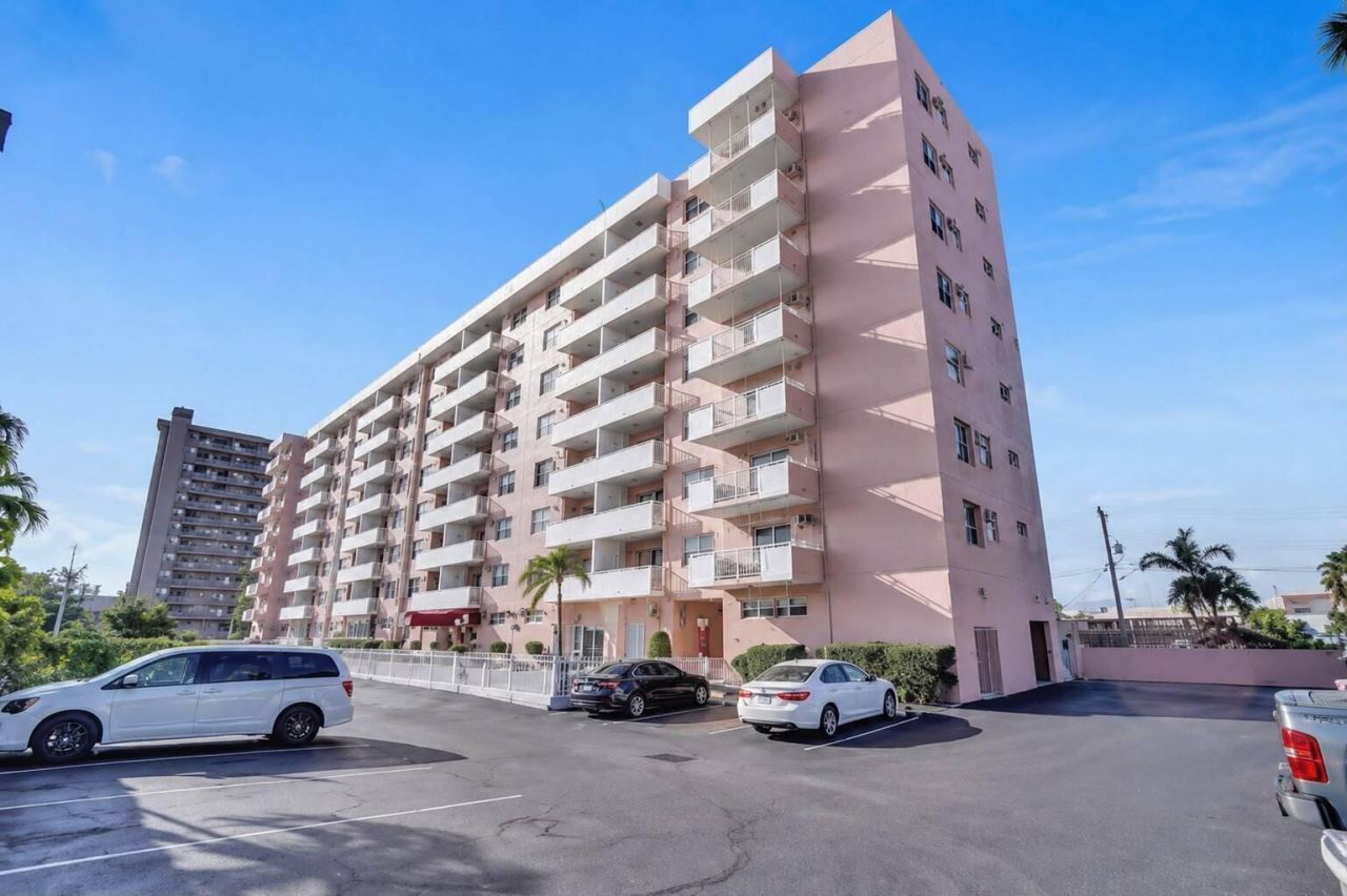 3201 NE 14th St Causeway , Unit 406, Pompano Beach, FL 33062 Photo