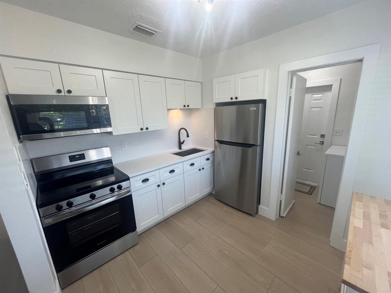 196 NE 28th Street , Boca Raton, FL 33431 Photo