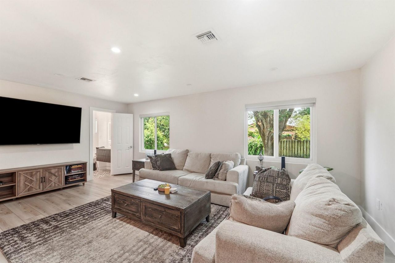11700 NW 27th Street , Plantation, FL 33323 Photo
