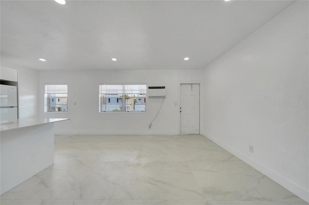 323 Elm Street , Unit 7, Hollywood, FL 33019 Photo
