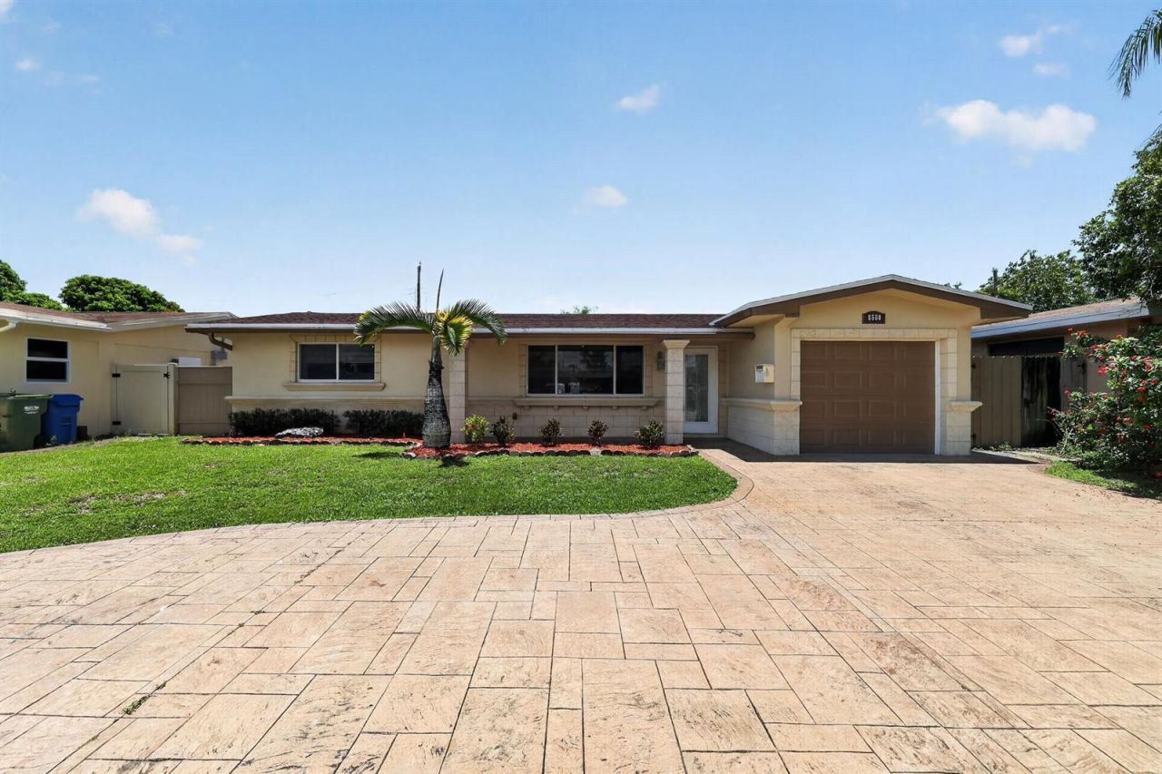 8580 NW 12th Street , Pembroke Pines, FL 33024 Main Photo