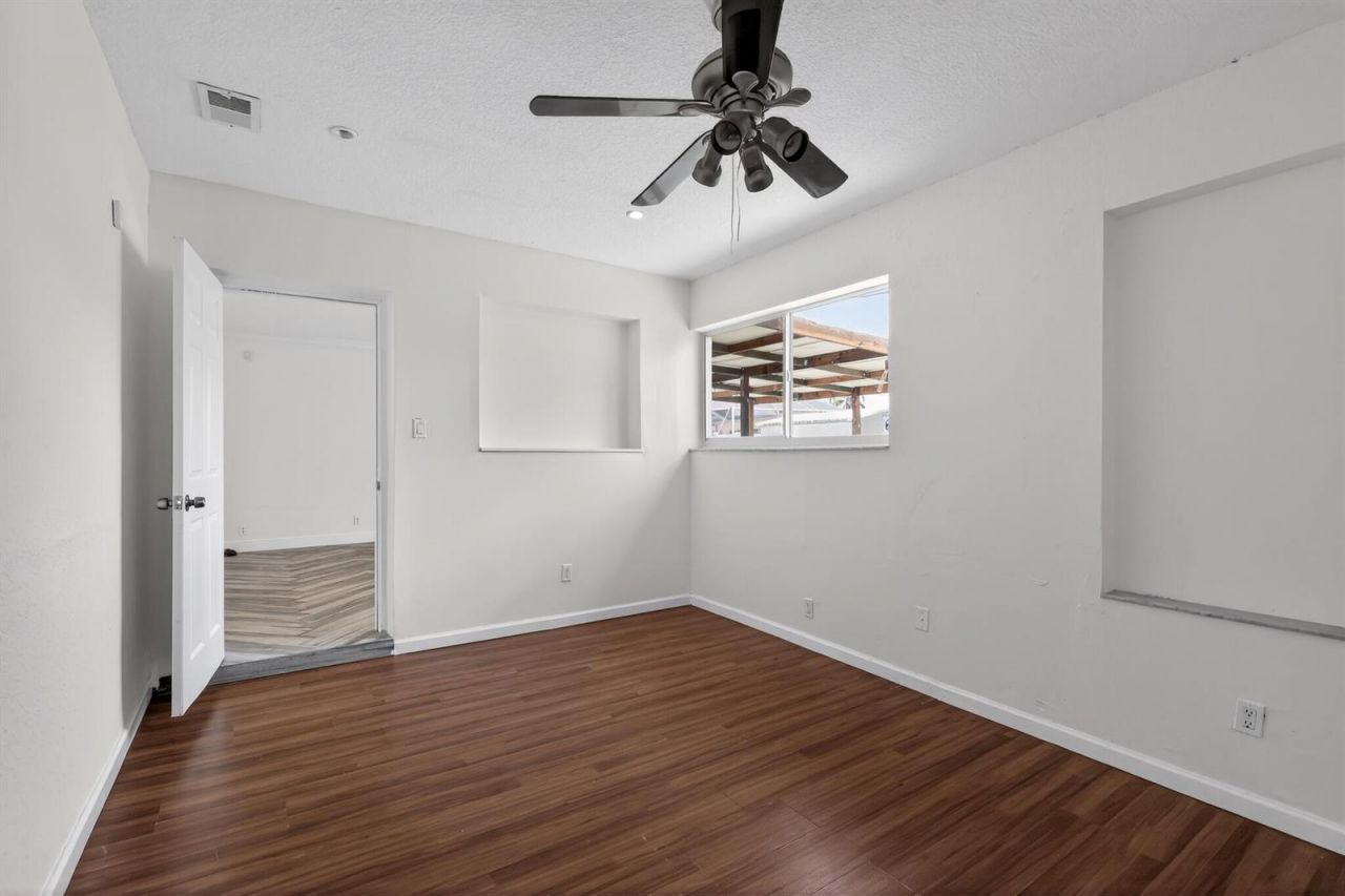 8580 NW 12th Street , Pembroke Pines, FL 33024 Photo