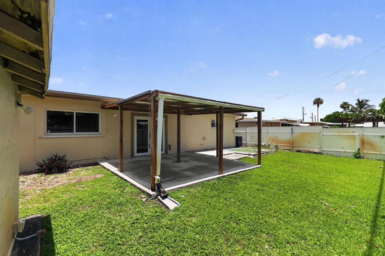 8580 NW 12th Street , Pembroke Pines, FL 33024 Photo