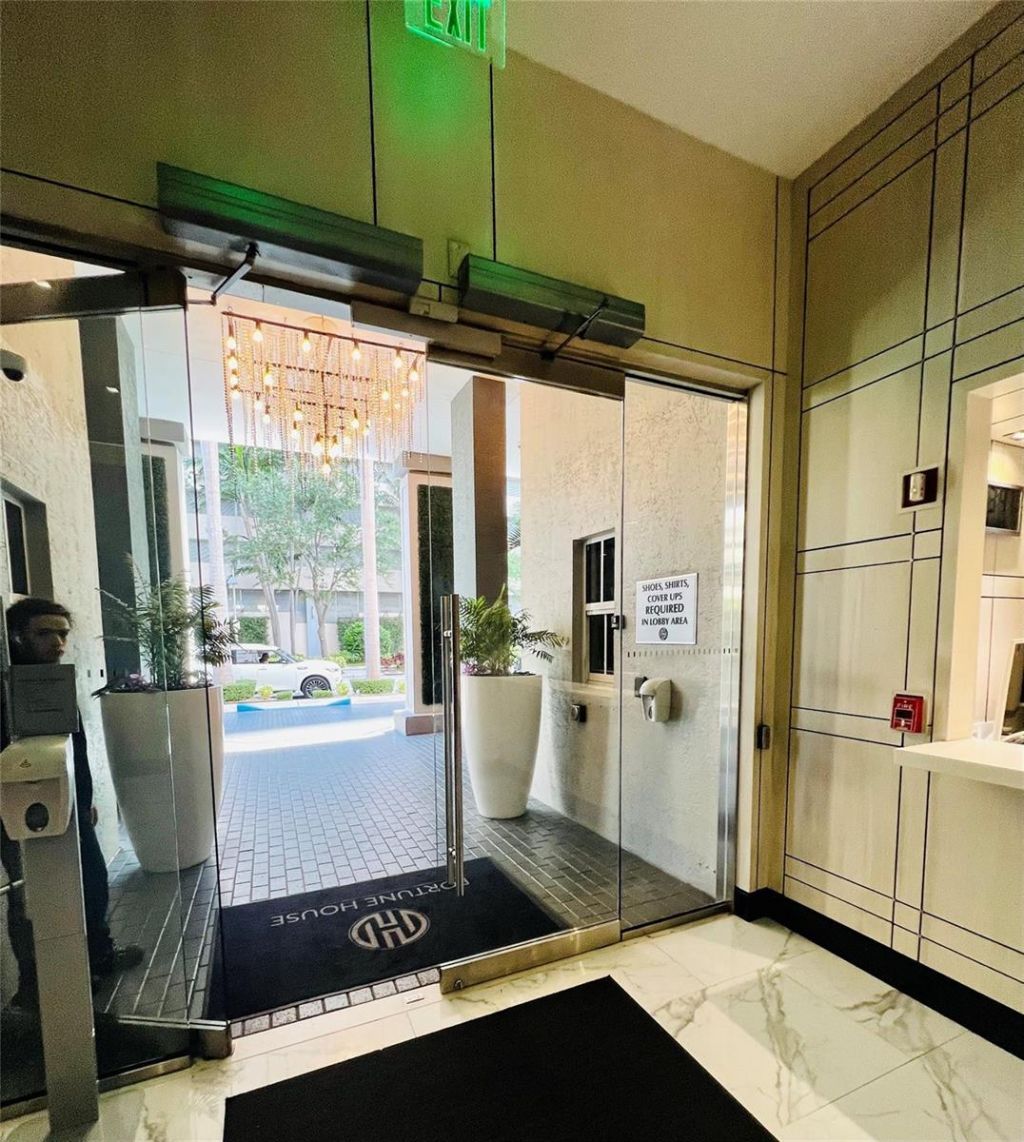185 SE 14th Terrace Se, Unit 711, Miami, FL 33131 Photo