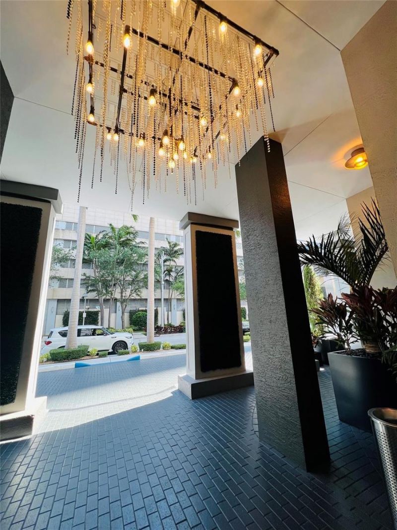 185 SE 14th Terrace Se, Unit 711, Miami, FL 33131 Photo