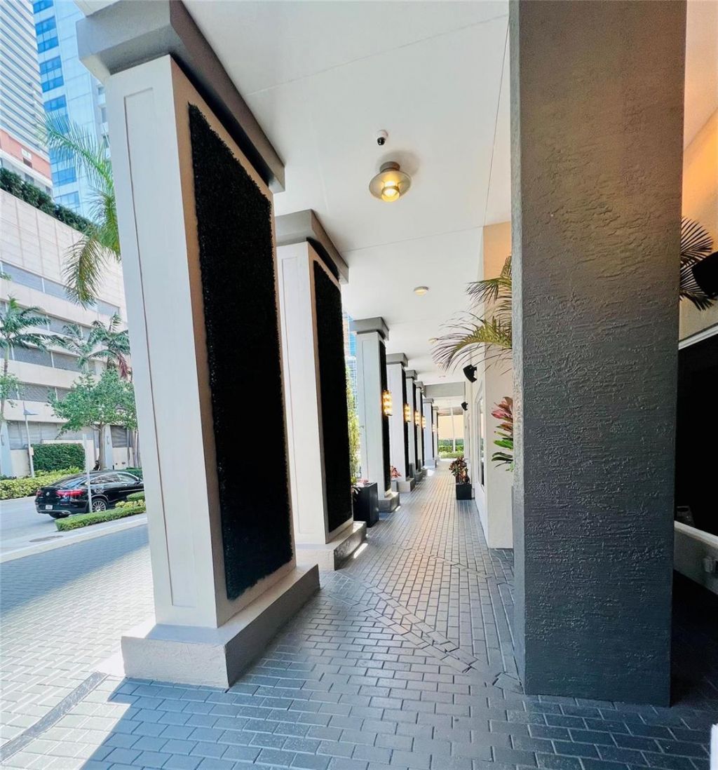 185 SE 14th Terrace Se, Unit 711, Miami, FL 33131 Photo