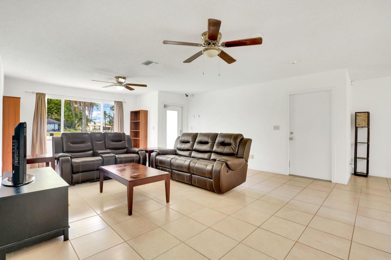 16245 E Burns Drive , Loxahatchee, FL 33470 Photo