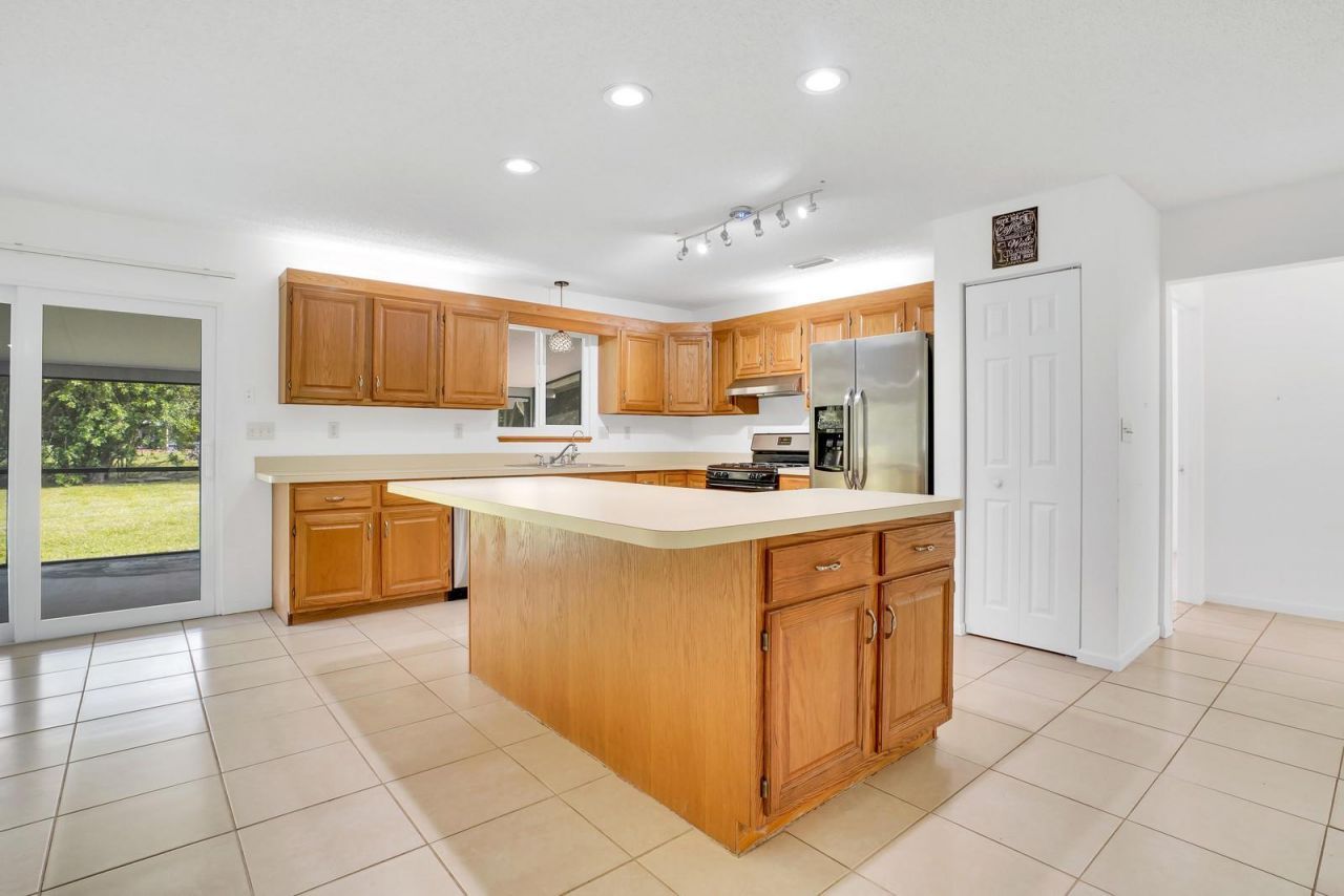 16245 E Burns Drive , Loxahatchee, FL 33470 Photo