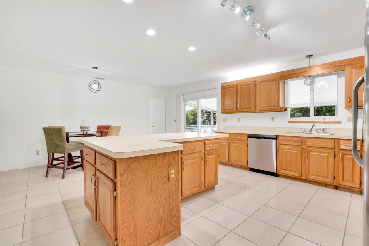 16245 E Burns Drive , Loxahatchee, FL 33470 Photo