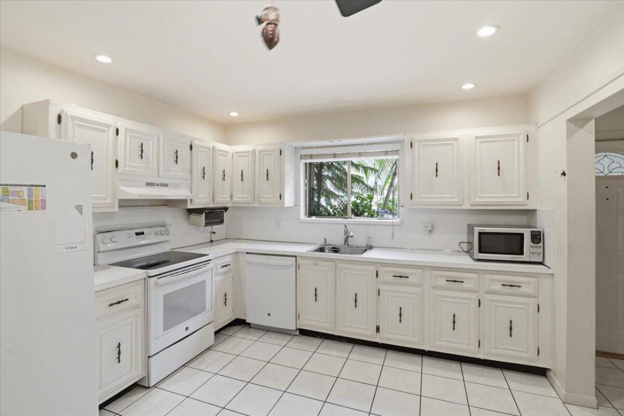 275 Jacaranda Drive , Plantation, FL 33324 Photo