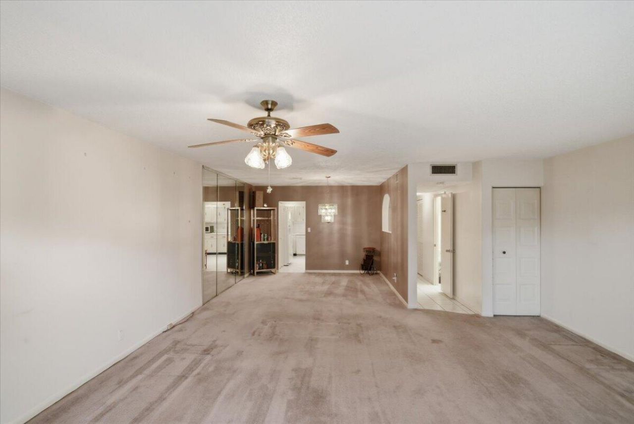 275 Jacaranda Drive , Plantation, FL 33324 Photo