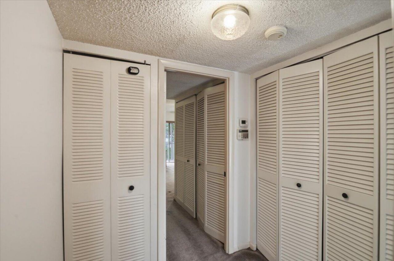 275 Jacaranda Drive , Plantation, FL 33324 Photo