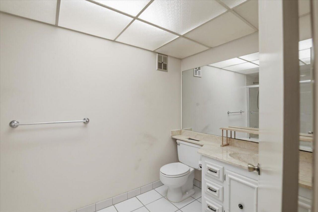 275 Jacaranda Drive , Plantation, FL 33324 Photo