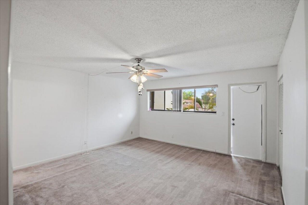 275 Jacaranda Drive , Plantation, FL 33324 Photo