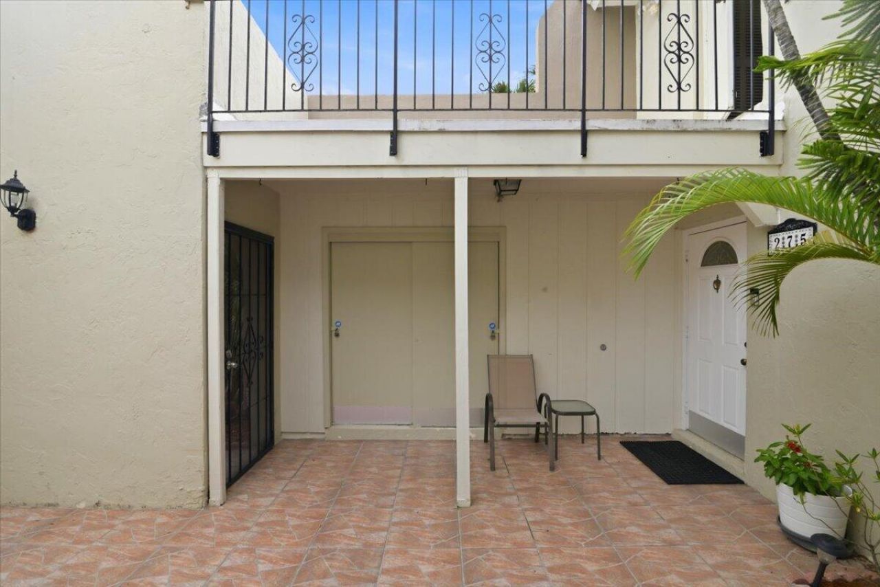 275 Jacaranda Drive , Plantation, FL 33324 Photo