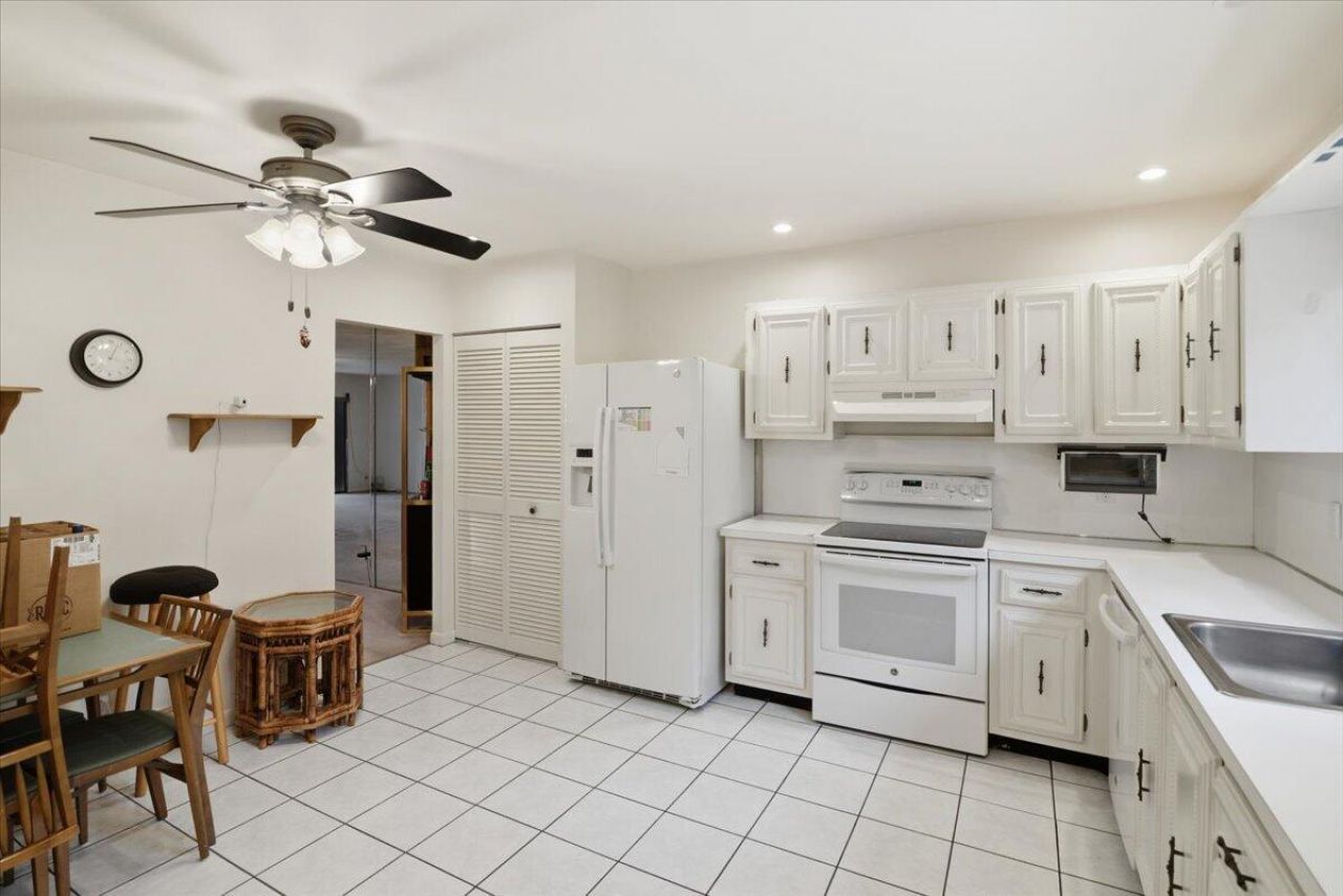 275 Jacaranda Drive , Plantation, FL 33324 Photo