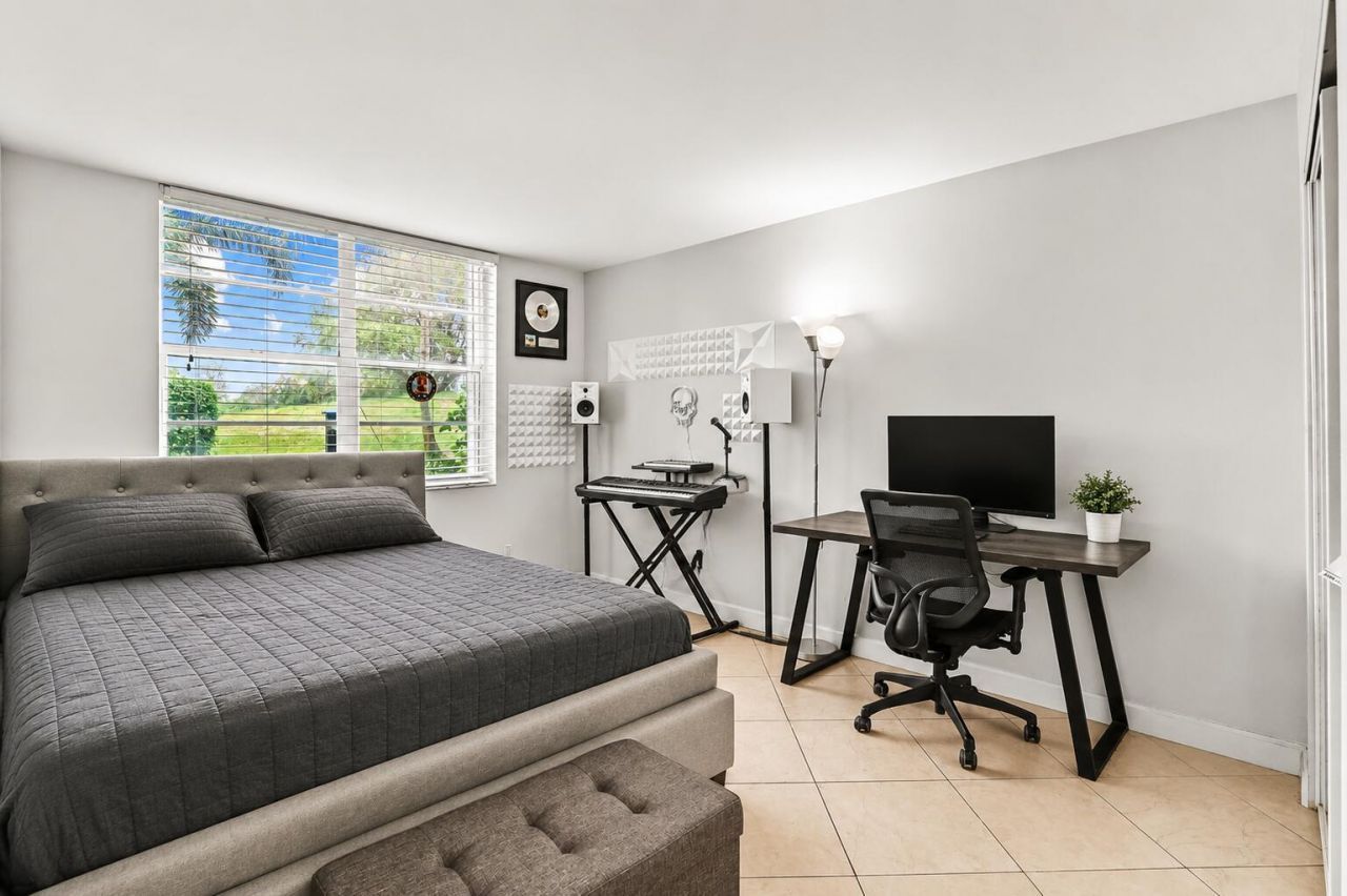 6400 NW 2nd Avenue , Unit 124, Boca Raton, FL 33487 Photo