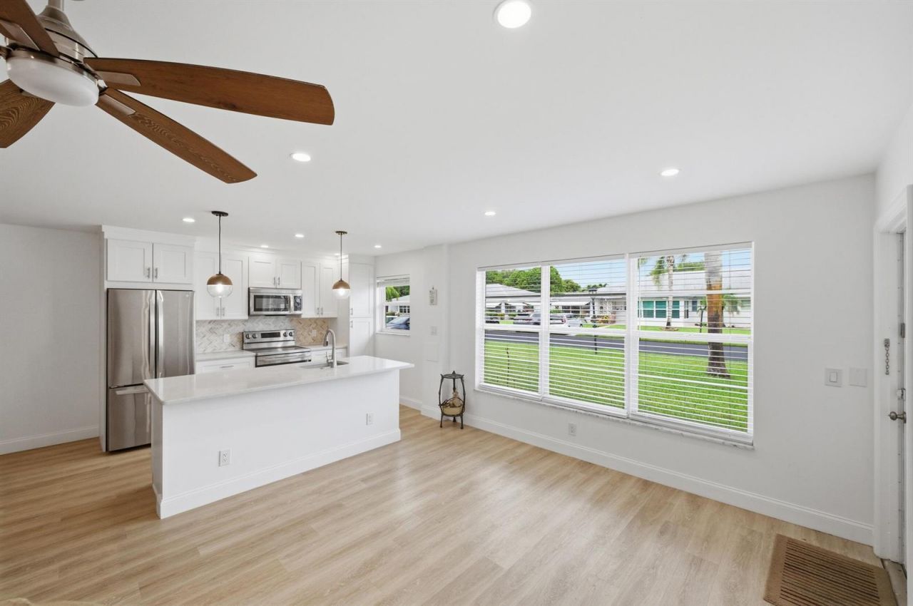 955 Circle Drive , Unit B, Delray Beach, FL 33445 Photo