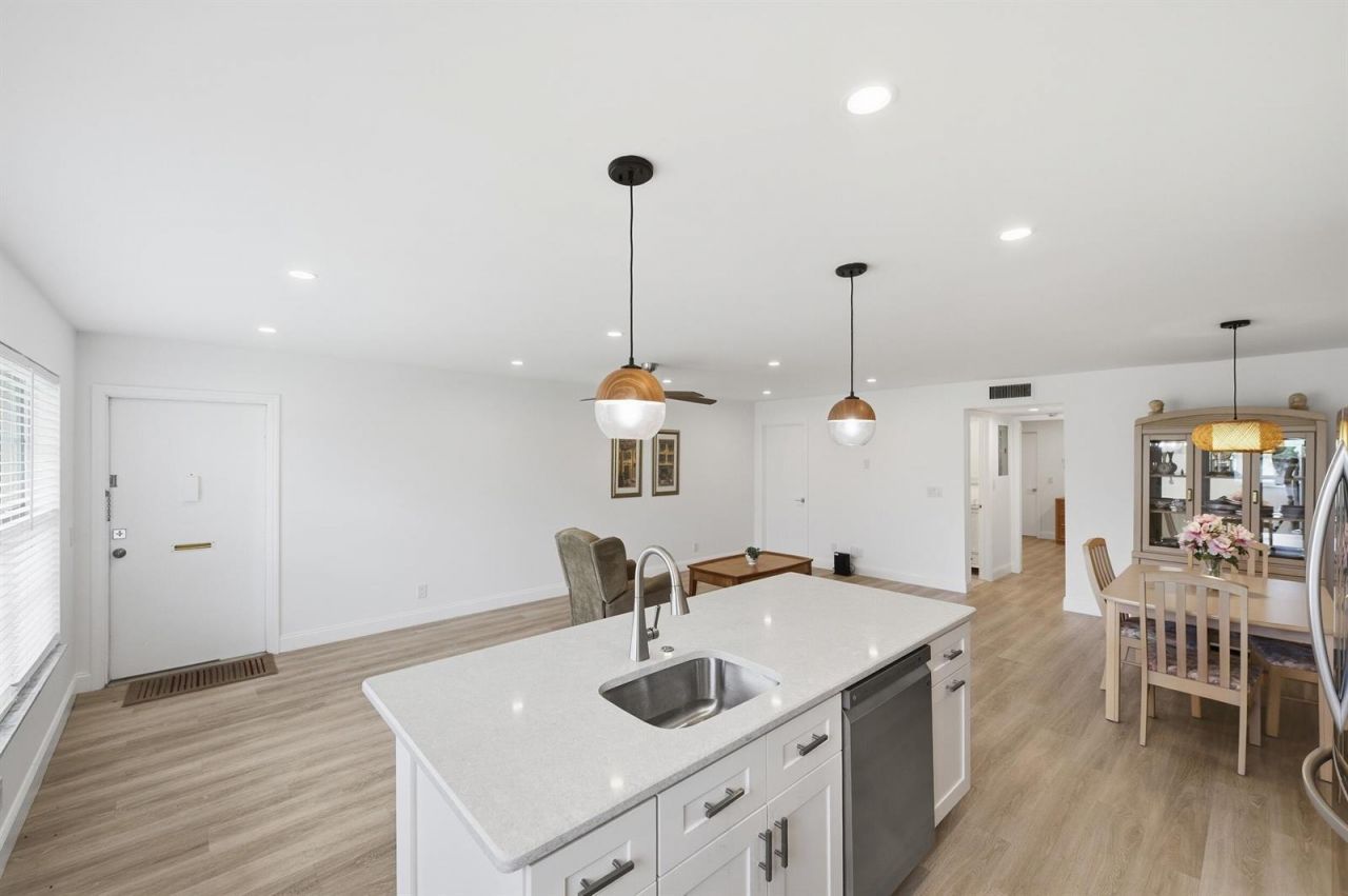 955 Circle Drive , Unit B, Delray Beach, FL 33445 Photo
