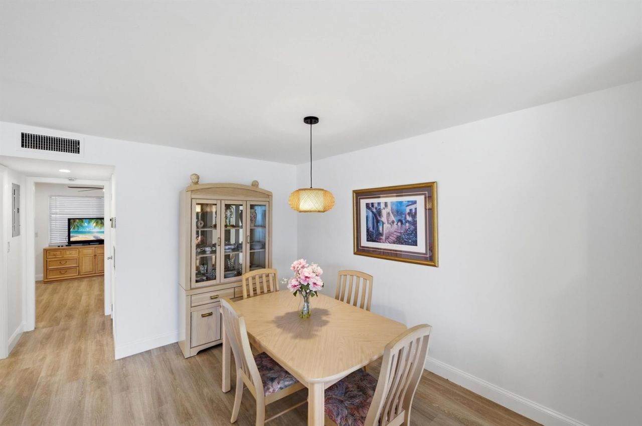955 Circle Drive , Unit B, Delray Beach, FL 33445 Photo