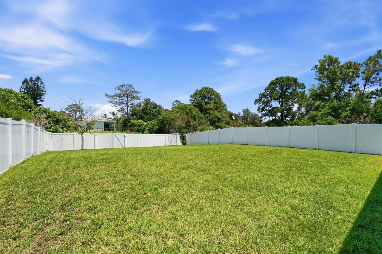 3899 SE Lee Street , Stuart, FL 34997 Photo