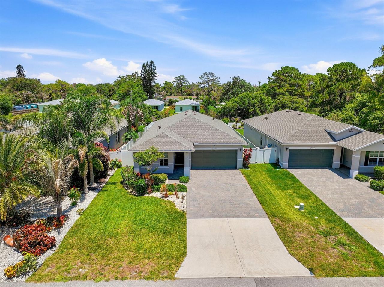 3899 SE Lee Street , Stuart, FL 34997 Photo