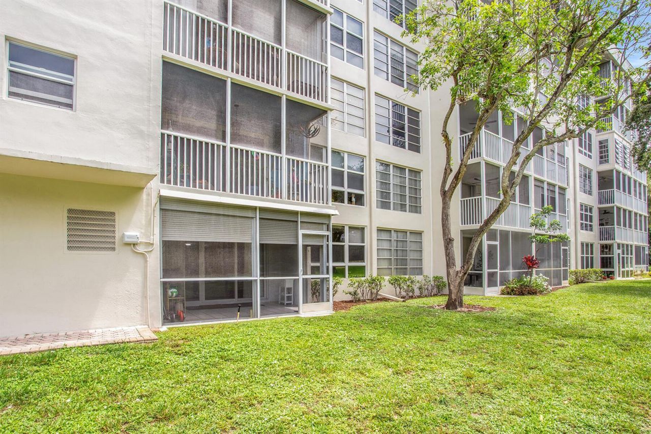 2600 S Course Drive , Unit 106, Pompano Beach, FL 33069 Photo