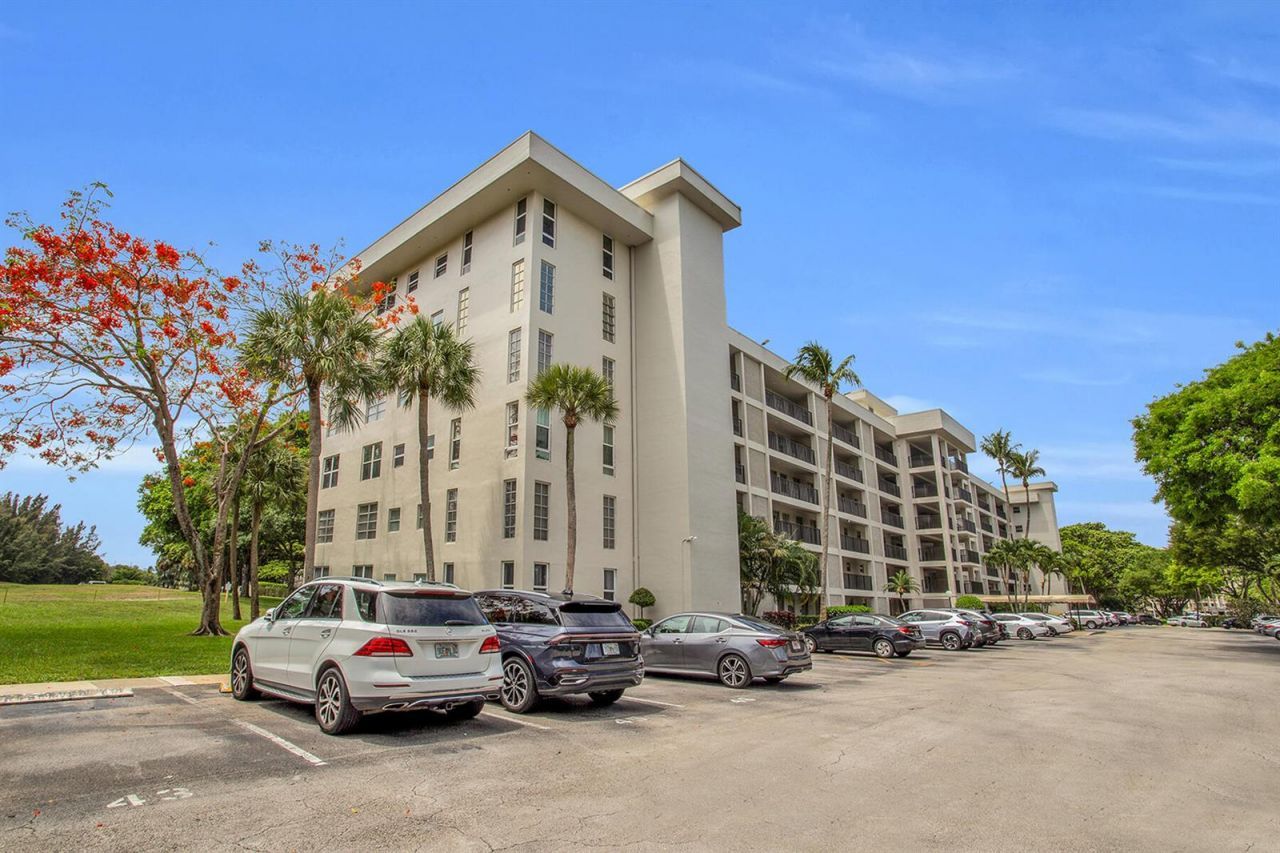 2600 S Course Drive , Unit 106, Pompano Beach, FL 33069 Photo