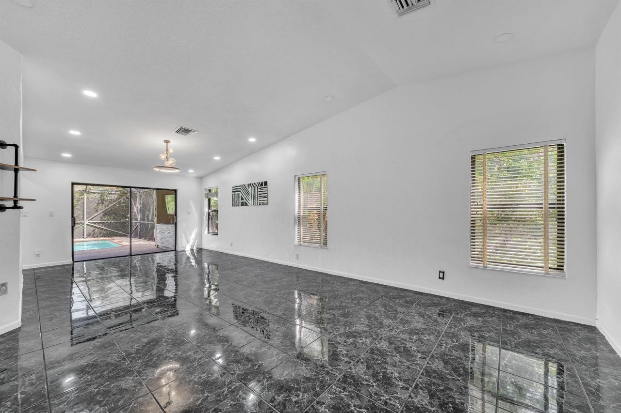 303 NW 105th Terrace , Coral Springs, FL 33071 Photo