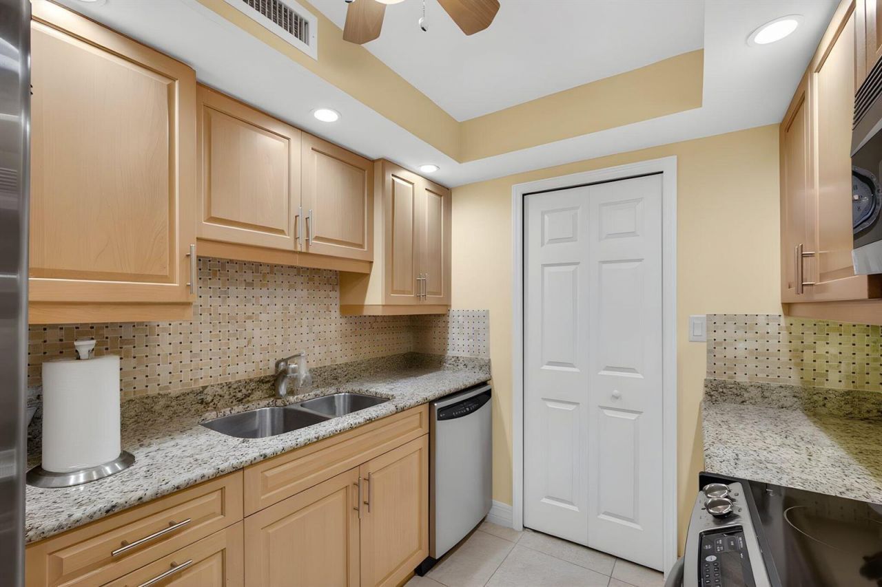 3000 N Ocean Drive , Unit 31 B, Singer Island, FL 33404 Photo