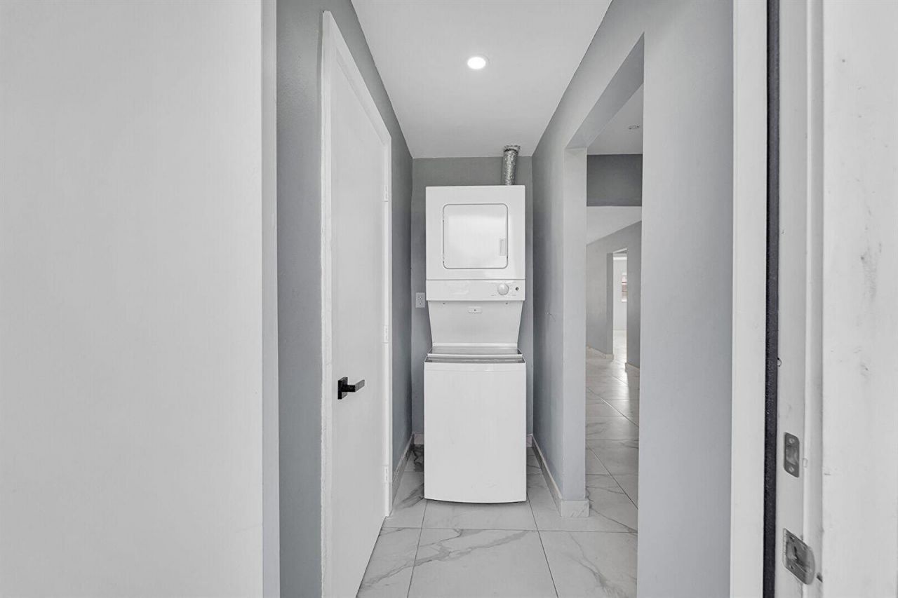 4681-4685 SW 43rd Terrace , Fort Lauderdale, FL 33314 Photo