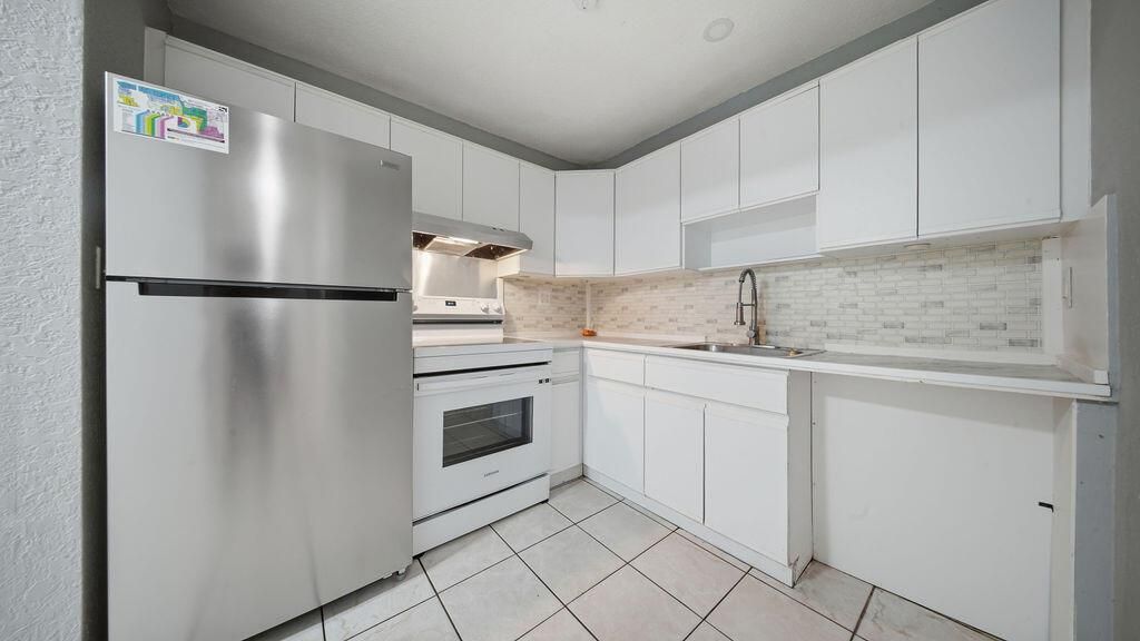 4681-4685 SW 43rd Terrace , Fort Lauderdale, FL 33314 Photo