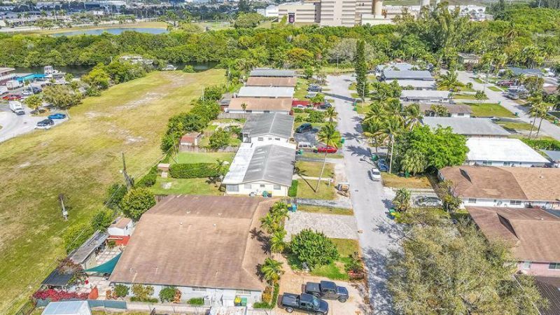 4681-4685 SW 43rd Terrace , Fort Lauderdale, FL 33314 Photo