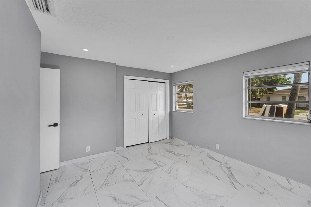 4681-4685 SW 43rd Terrace , Fort Lauderdale, FL 33314 Photo