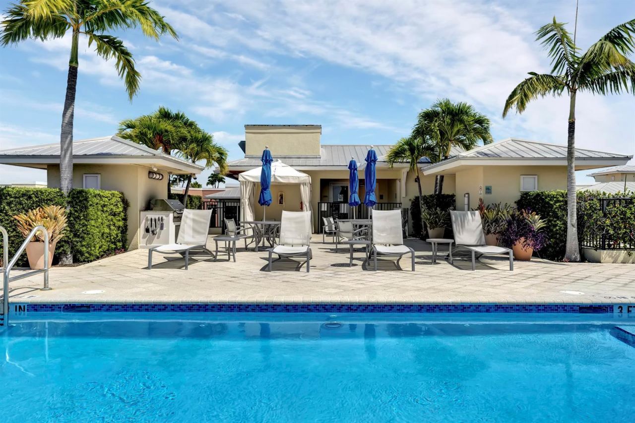 235 NE 1st Street , Unit 413, Delray Beach, FL 33444 Photo