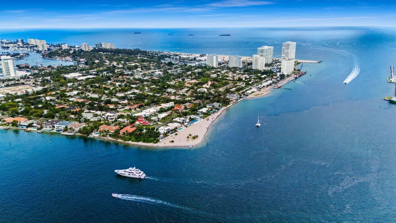 2417 SE 19th Place , Fort Lauderdale, FL 33316 Photo