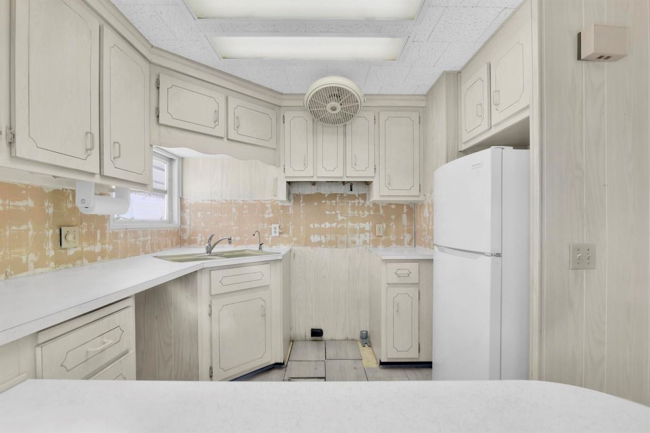 211 Palm Drive, Unit H, Briny Breezes, FL 33435 Photo