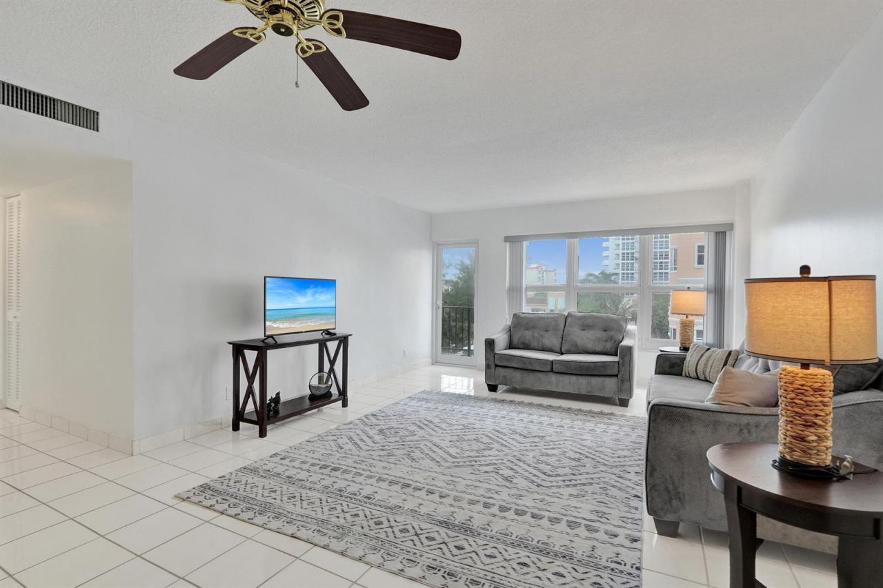 405 N Ocean Boulevard , Unit 305, Pompano Beach, FL 33062 Photo
