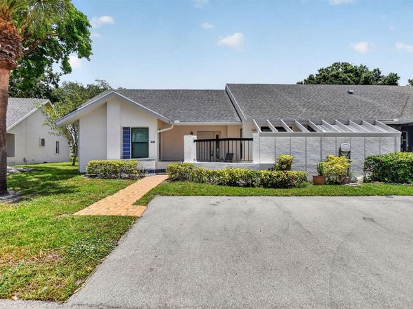 10953 Lake Front Place, Boca Raton, FL 33498