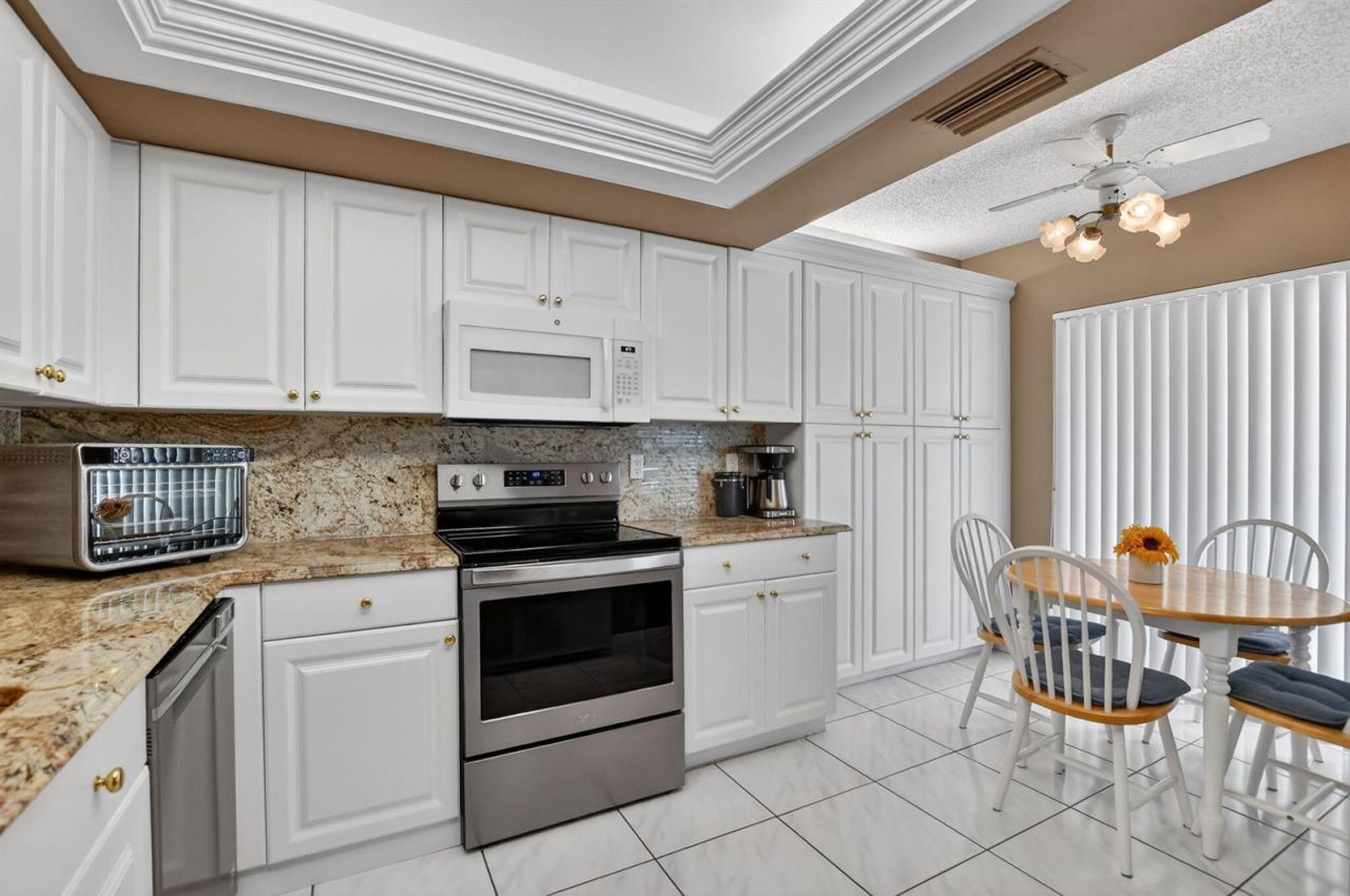 10953 Lake Front Place, Boca Raton, FL 33498 Photo