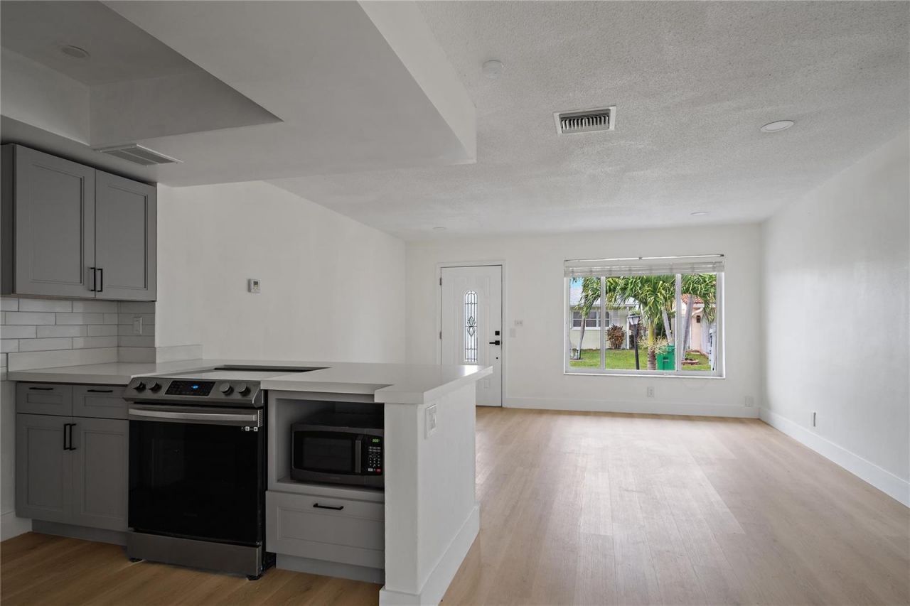 4510 NW 49th Drive , Tamarac, FL 33319 Photo