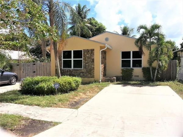 1123 N 17th Avenue , Hollywood, FL 33020