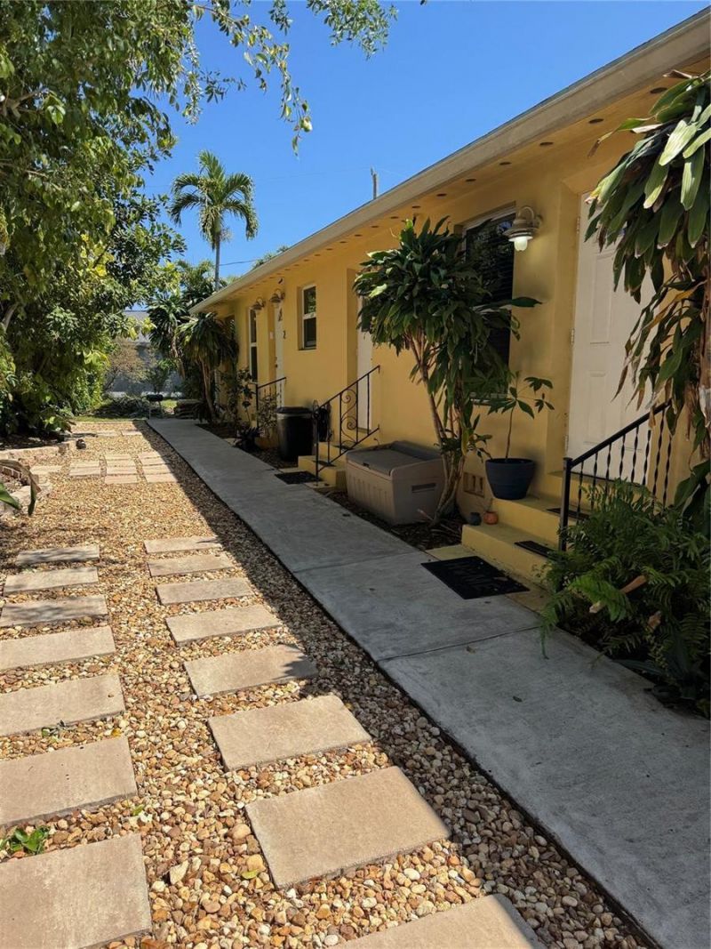 1123 N 17th Avenue , Hollywood, FL 33020 Photo