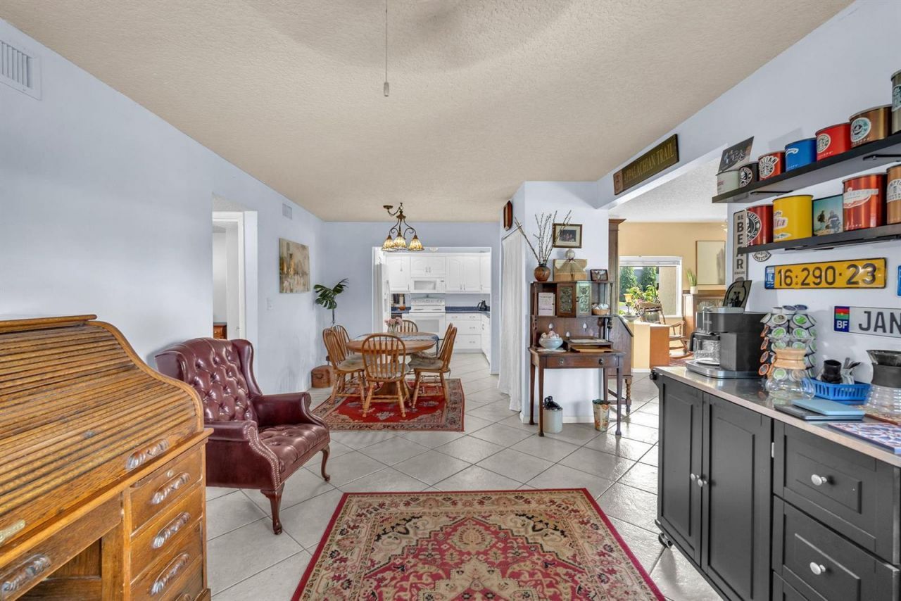 7460 SW 42nd Court , Davie, FL 33314 Photo