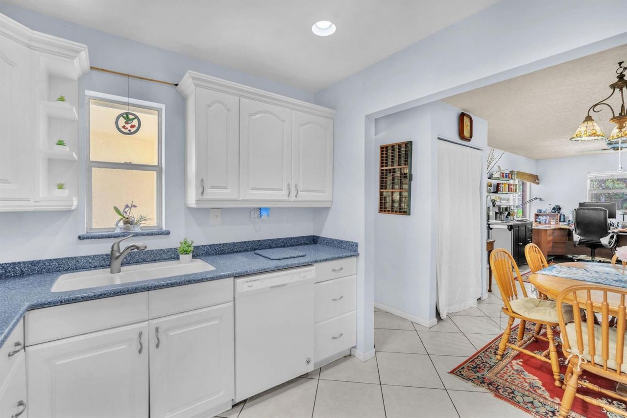 7460 SW 42nd Court , Davie, FL 33314 Photo