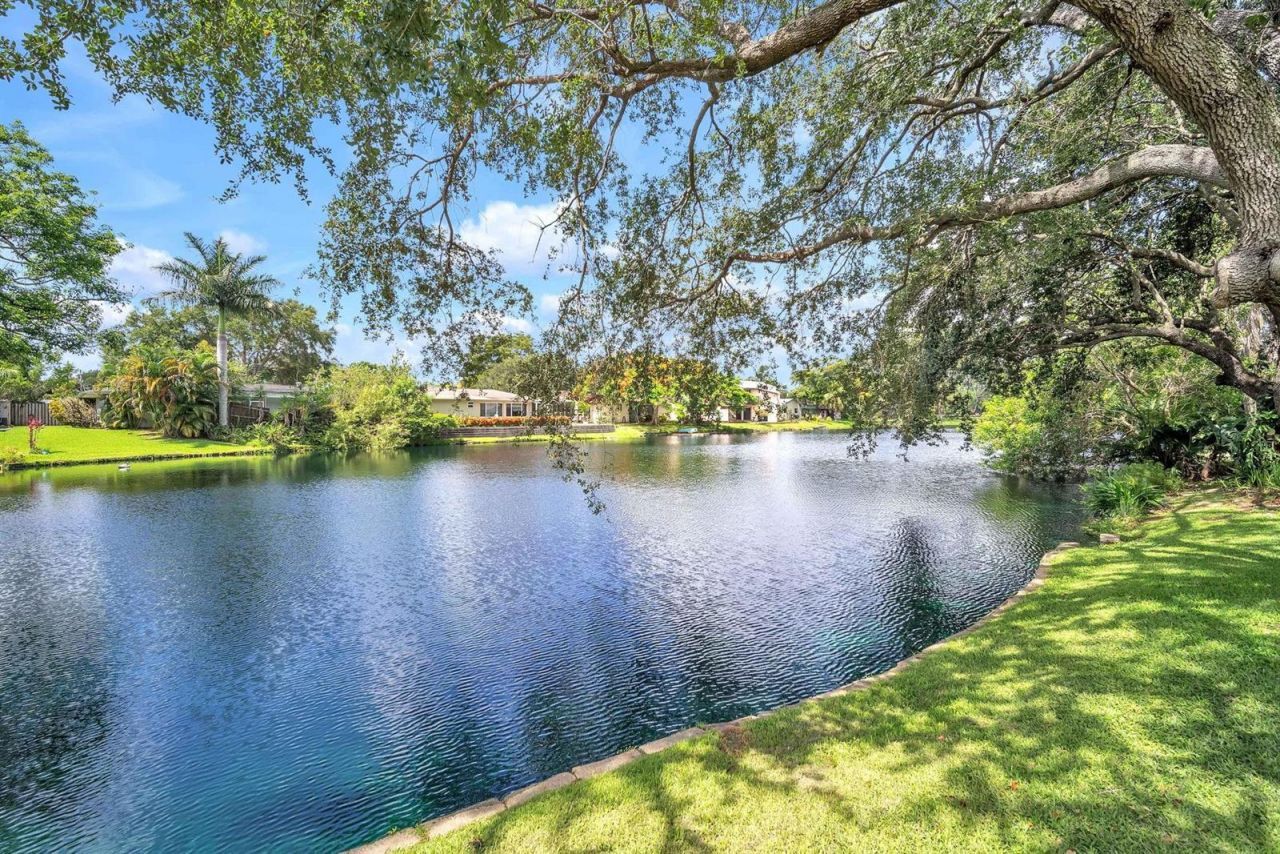 7460 SW 42nd Court , Davie, FL 33314 Photo