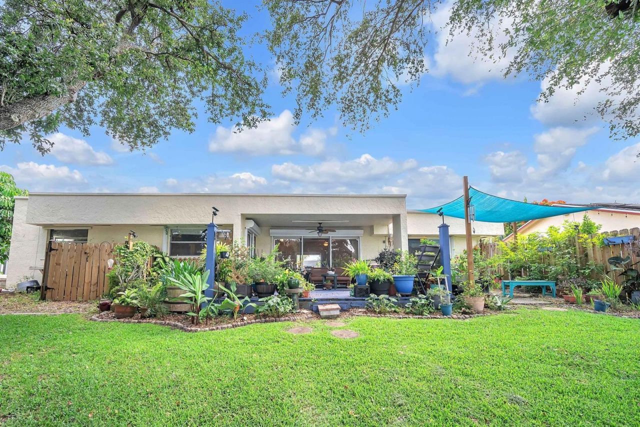 7460 SW 42nd Court , Davie, FL 33314 Photo