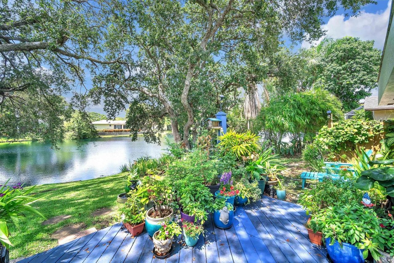 7460 SW 42nd Court , Davie, FL 33314 Photo
