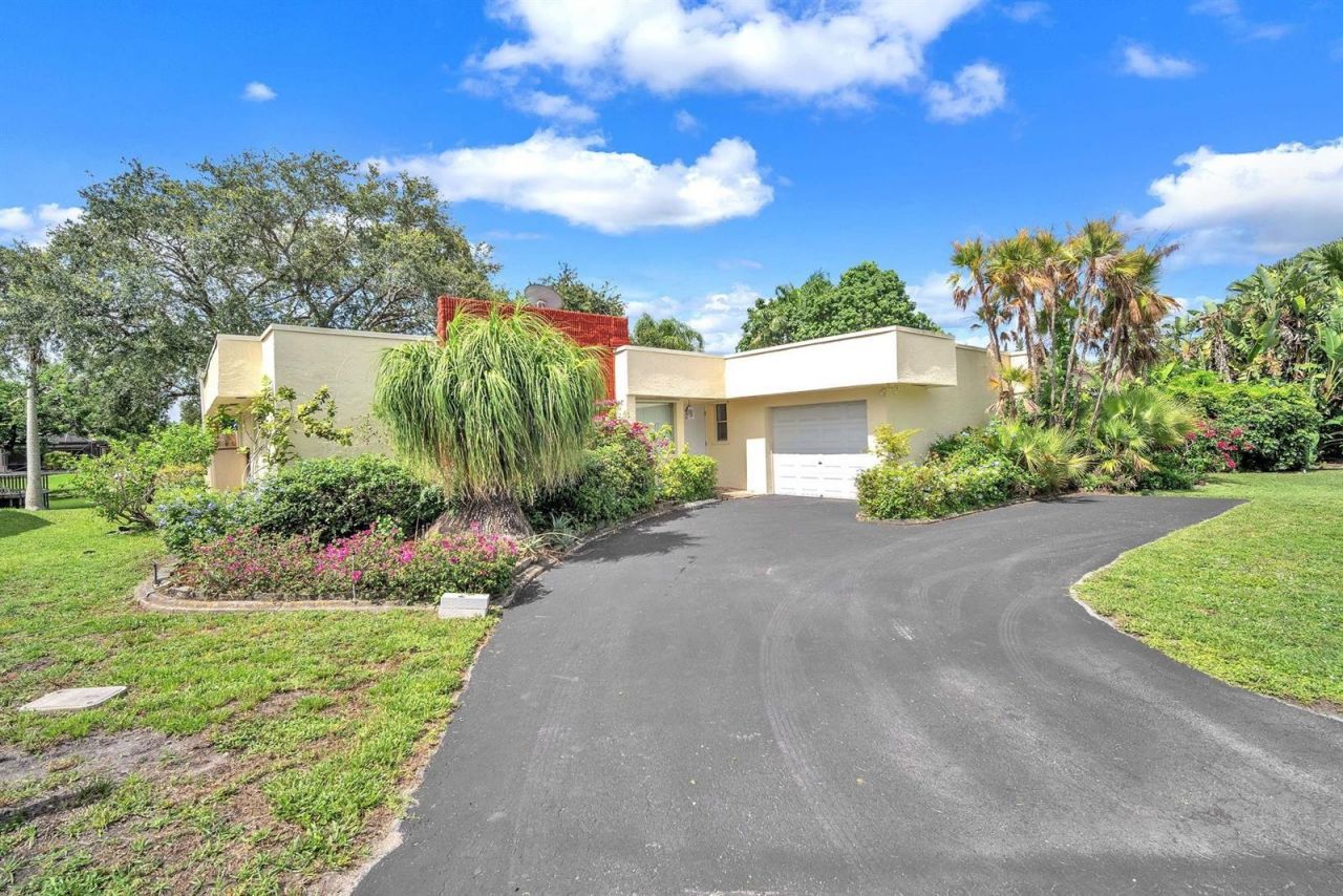 7460 SW 42nd Court , Davie, FL 33314 Photo