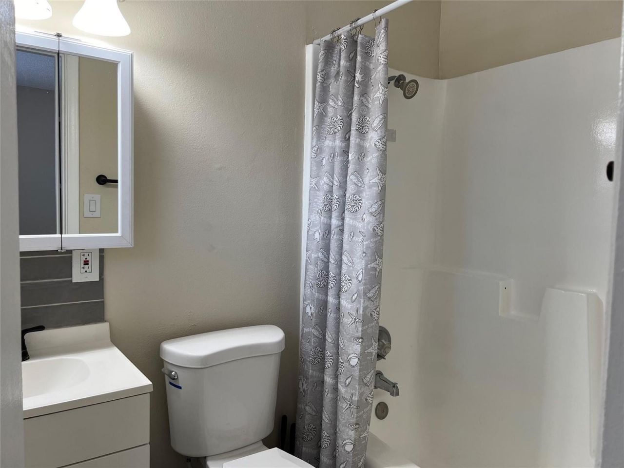 5168 NE 6th Avenue , Unit 426, Fort Lauderdale, FL 33334 Photo
